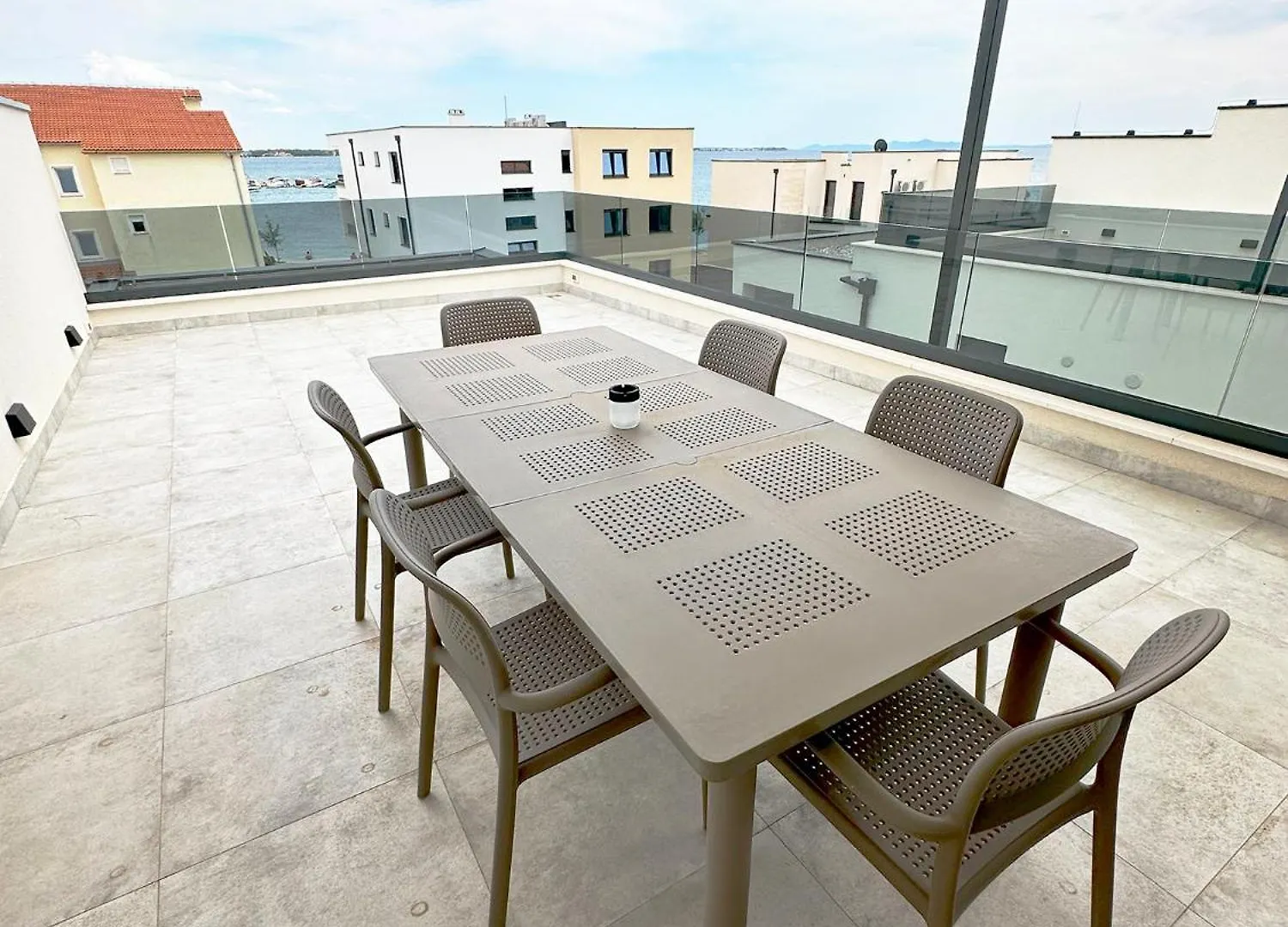Beautiful New Palmtree Apartments II Vir
