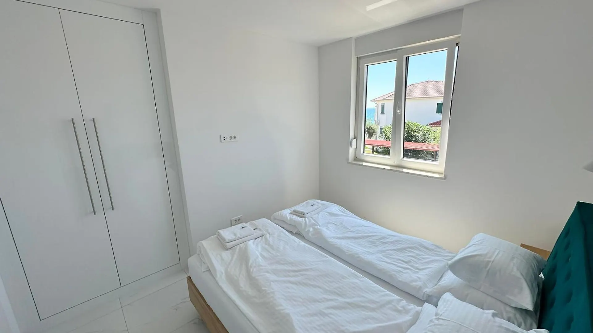 Beautiful New Palmtree Apartments II Vir